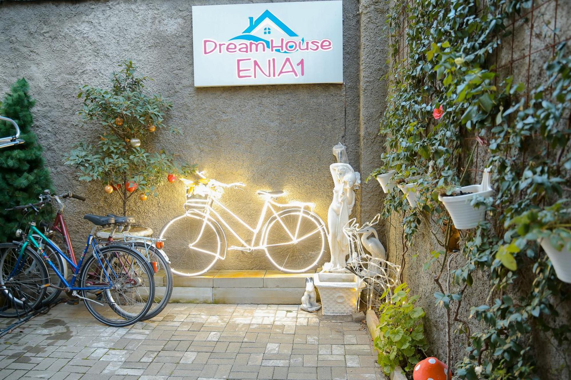 ShkodërDream House Enia 1アパートメント エクステリア 写真